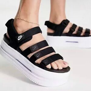 NWT Nike icon classic sandal